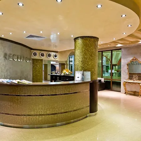 Saint George Palace سفيتي فلاس