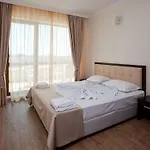 호텔 Saint George Palace 3*