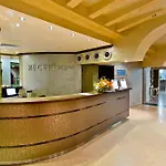 호텔 Saint George Palace 3*