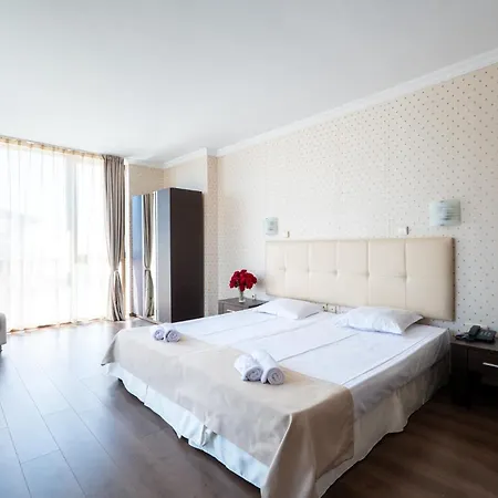 Готель Saint George Palace 3*