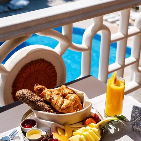 Saint George Palace Готель 3*