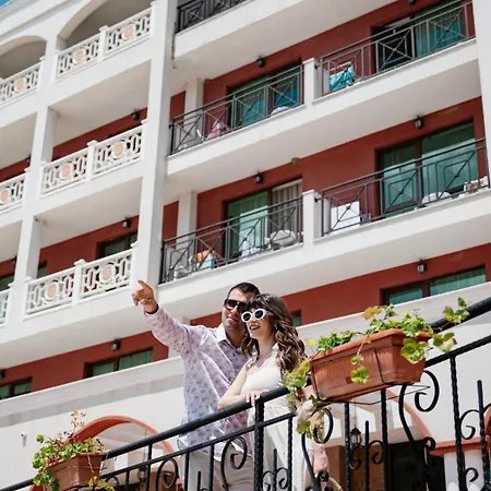 Готель Saint George Palace 3*