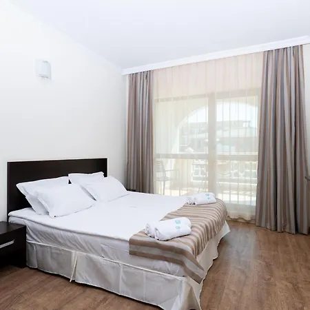 Готель Saint George Palace 3*
