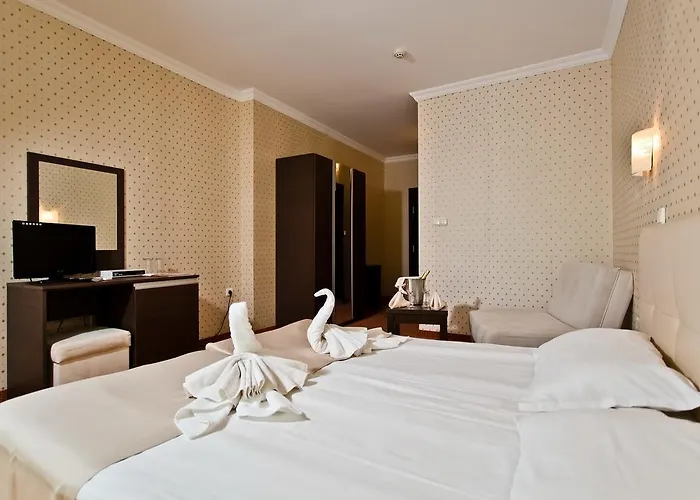 Saint George Palace Хотел