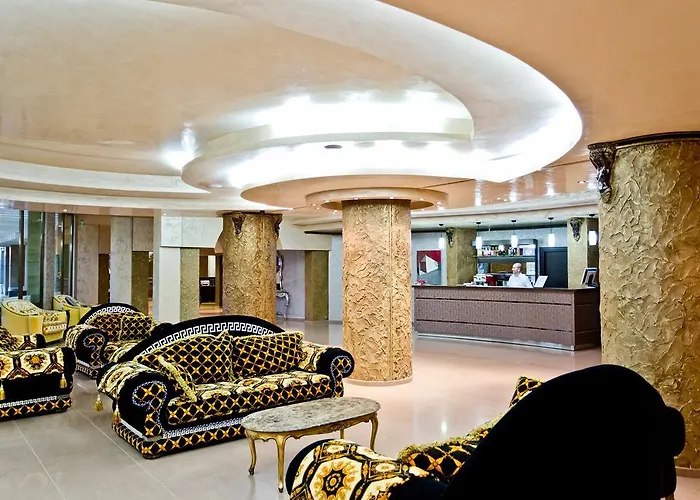 Saint George Palace Хотел 3*